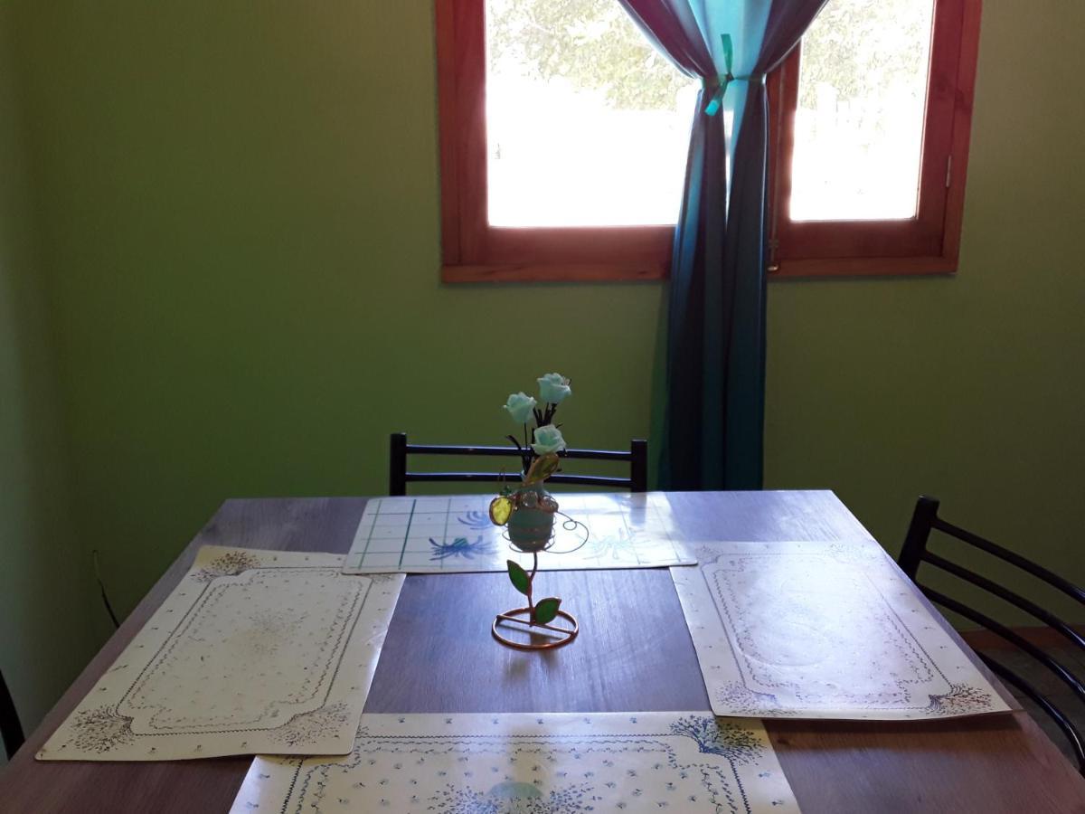 Cabanas Casa De Piedra Hotel Перито Морено Екстериор снимка